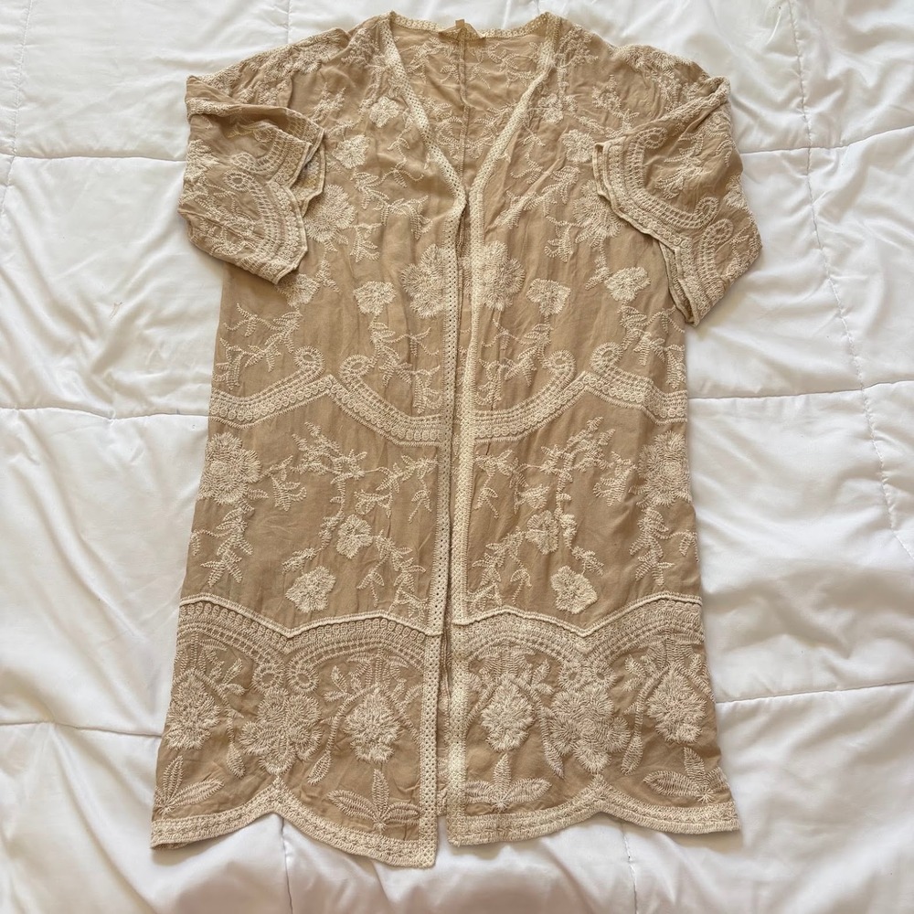 Solitaire Tan Beige Floral Embroidered Kimono Medium Boho Hippie Cottagecore